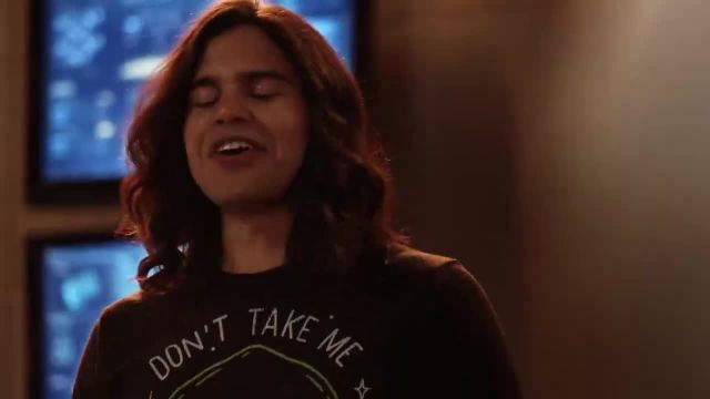 Flash S04 E01