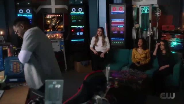 Flash S07 E13